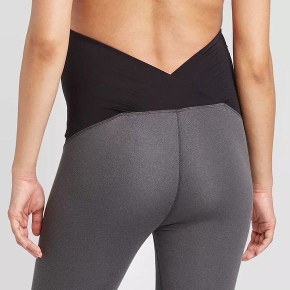 Isabel Maternity Women's Over Belly Active Maternity Leggings Black Gray M NWOT - Picture 3 of 8